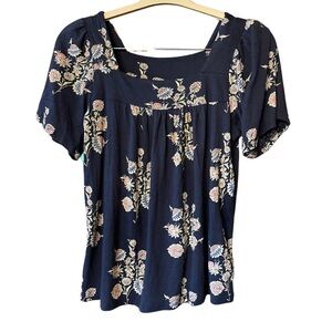 Lucky Brand square neck lightweight floral boho shirt. Size S